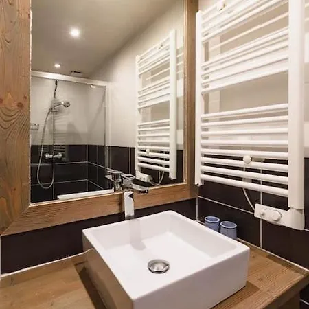 Bio Corti 6p. 3 Ch Proche Pistes/commerces شقة